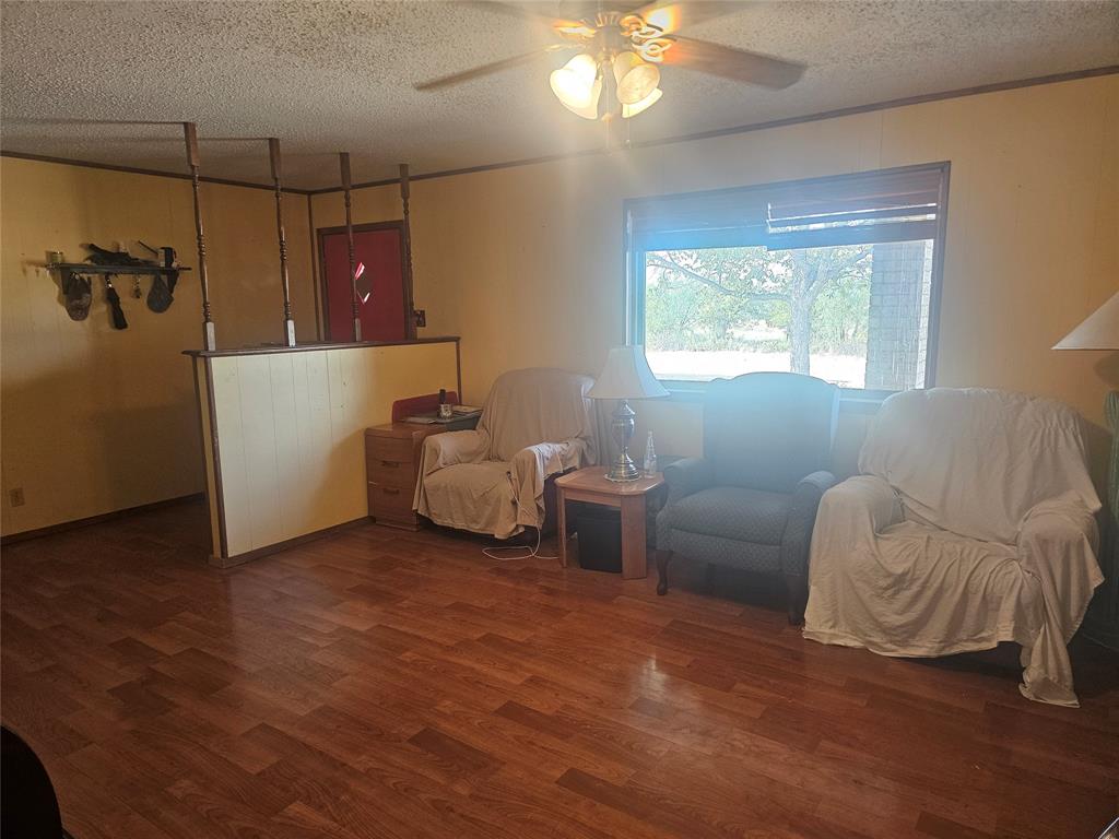 1300 Bailey Street Property Photo 12