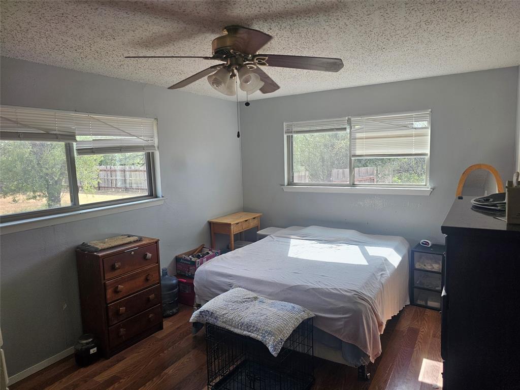 1300 Bailey Street Property Photo 13