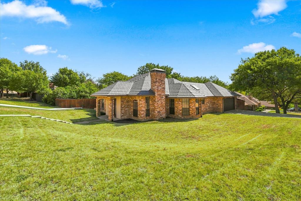 8712 Lake Country Drive Property Photo 1