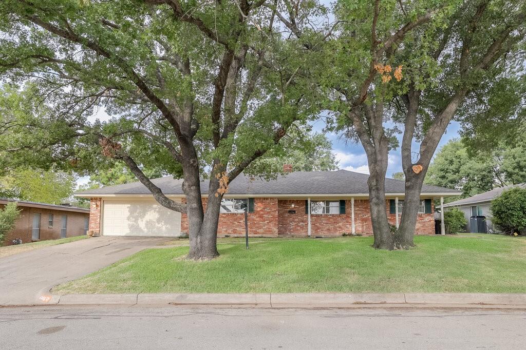 6805 Valhalla Road Property Photo 1