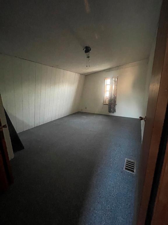 105 Avenue A Property Photo 9