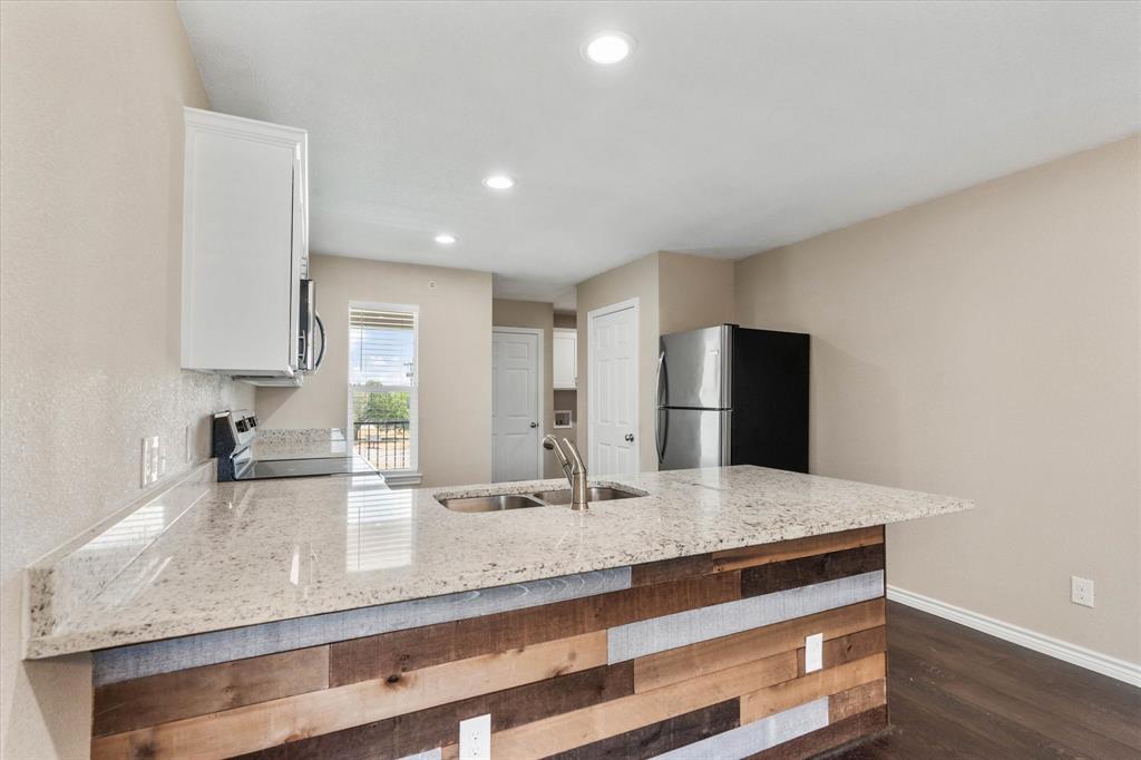 1406 Courtney Place D Property Photo 6