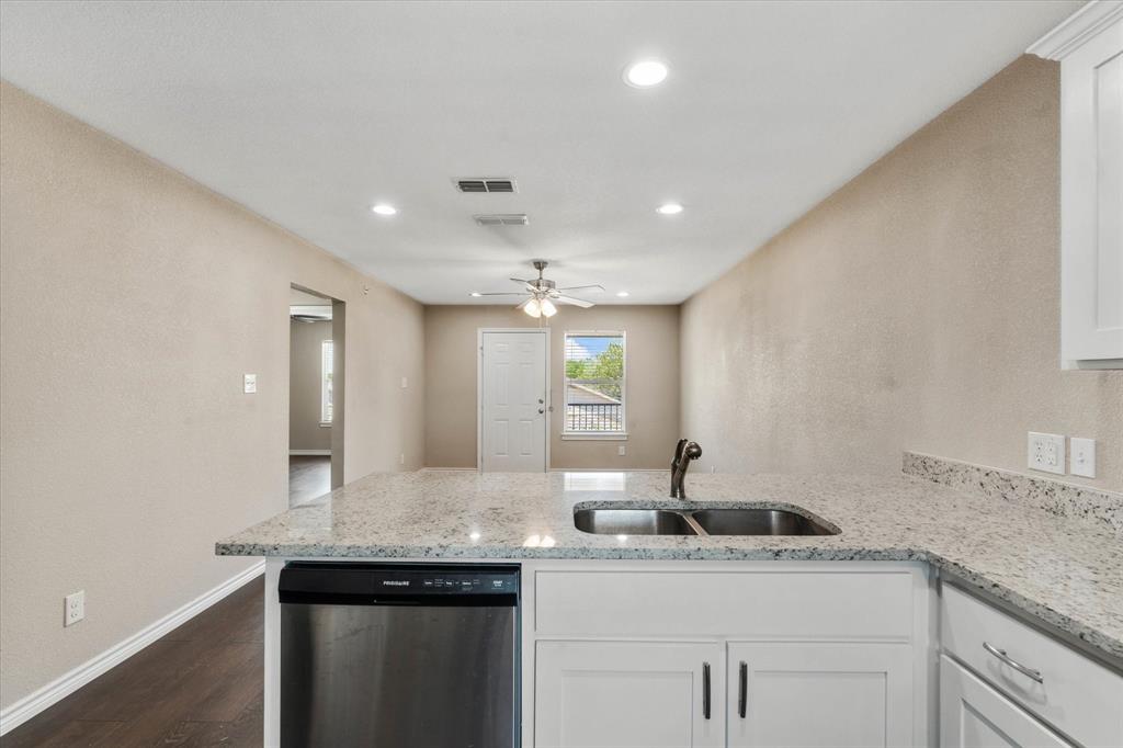 1406 Courtney Place D Property Photo 7