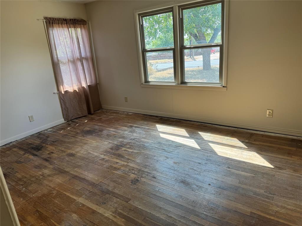 649 Cherry Street Property Photo 7