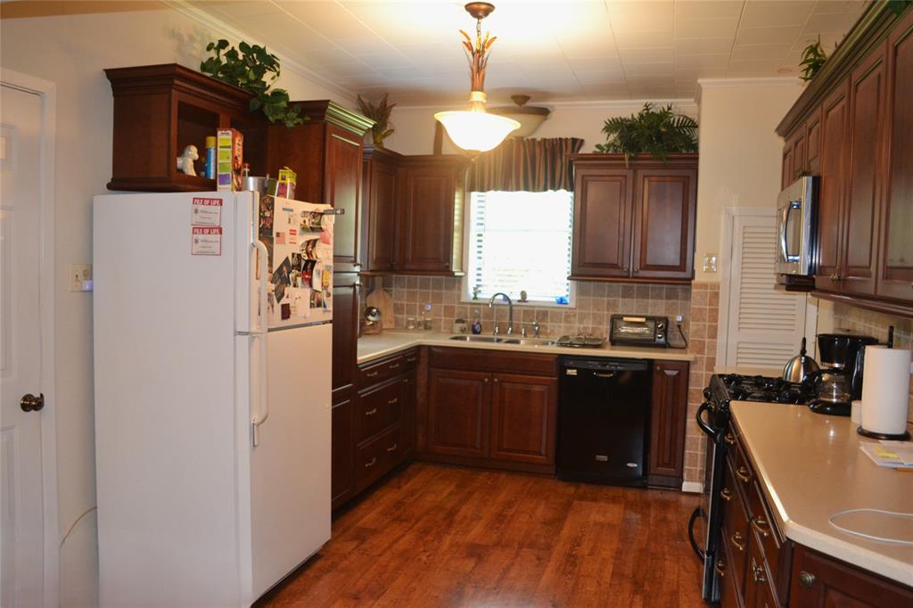 216 Louisiana Street Property Photo 5