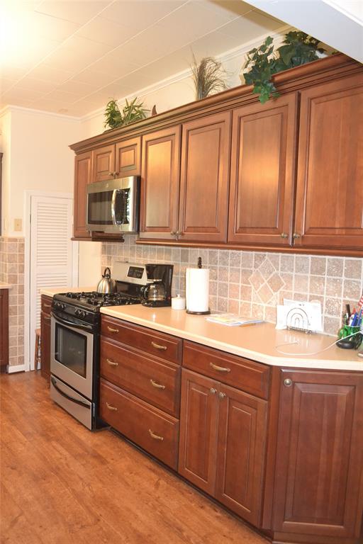 216 Louisiana Street Property Photo 6
