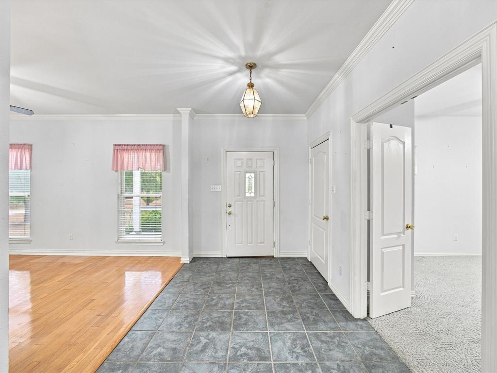 401 Faith Trail Property Photo 4