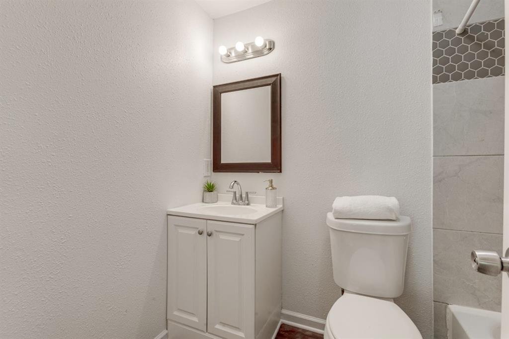 1738 Oak Hill Circle Property Photo 20