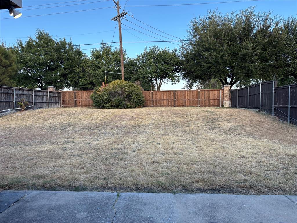 1002 Annalea Brook Drive Property Photo 5