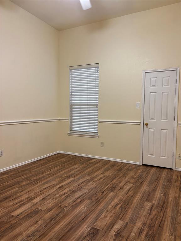 1002 Annalea Brook Drive Property Photo 8