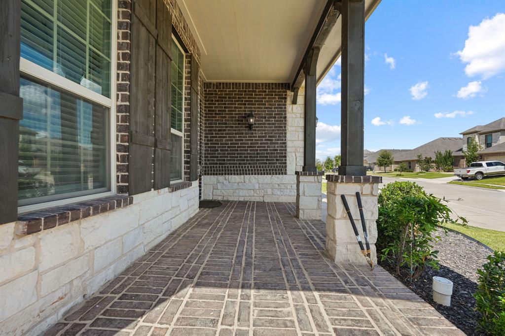 712 Brody Trail Property Photo 3
