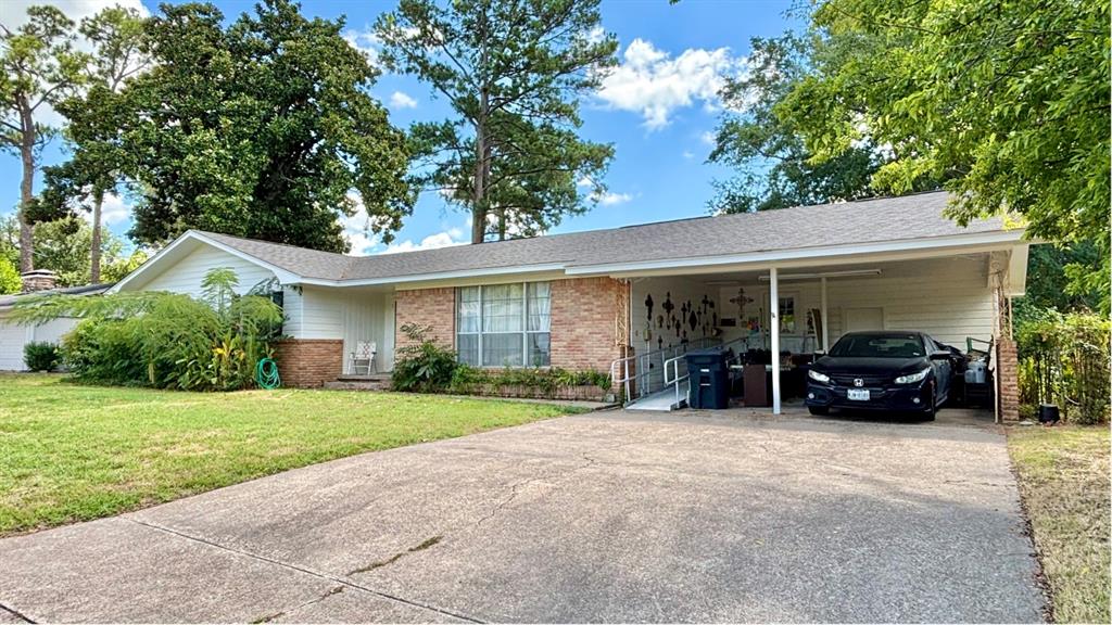 1723 Montrose Drive Property Photo 1