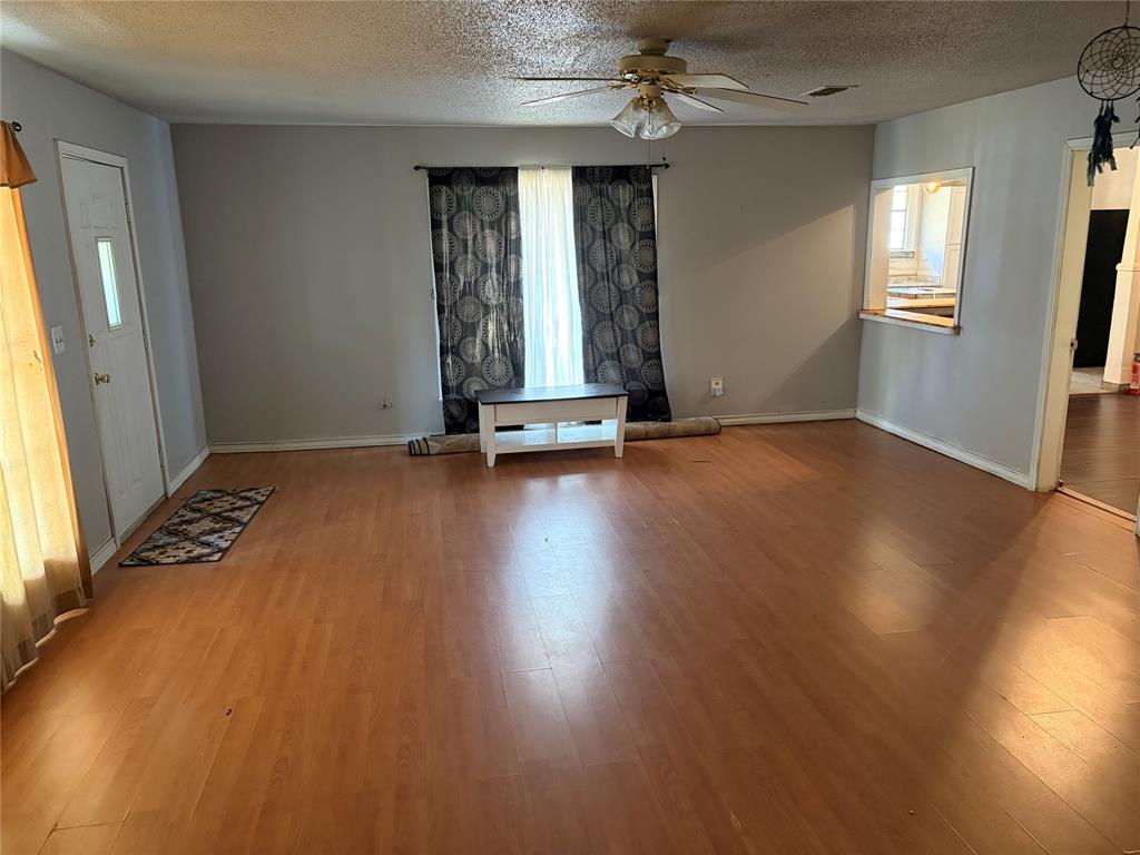 704 W Walcott Avenue Property Photo 11