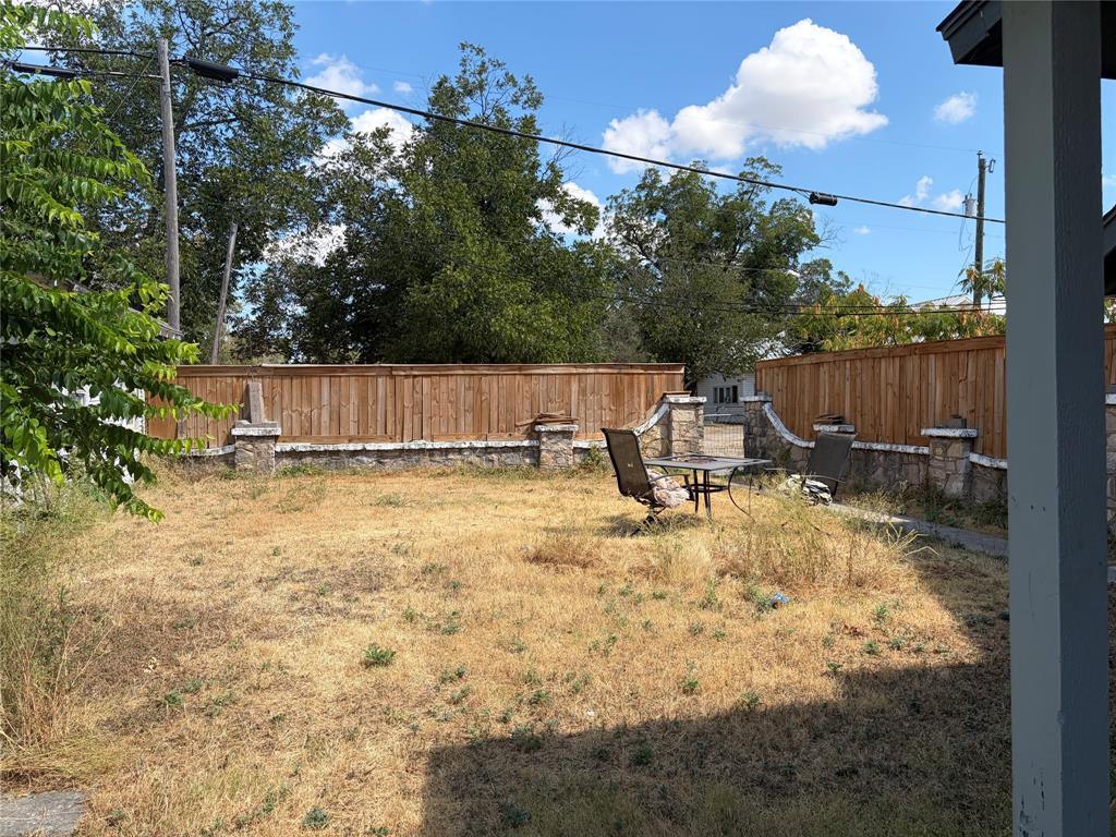 704 W Walcott Avenue Property Photo 17