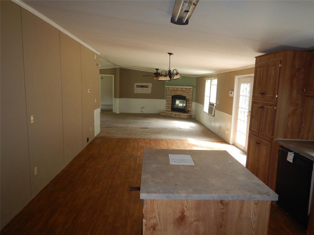 5640 Highway 157 Property Photo 5