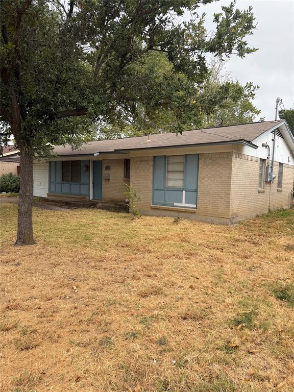 2418 Fulton Drive Property Photo 1