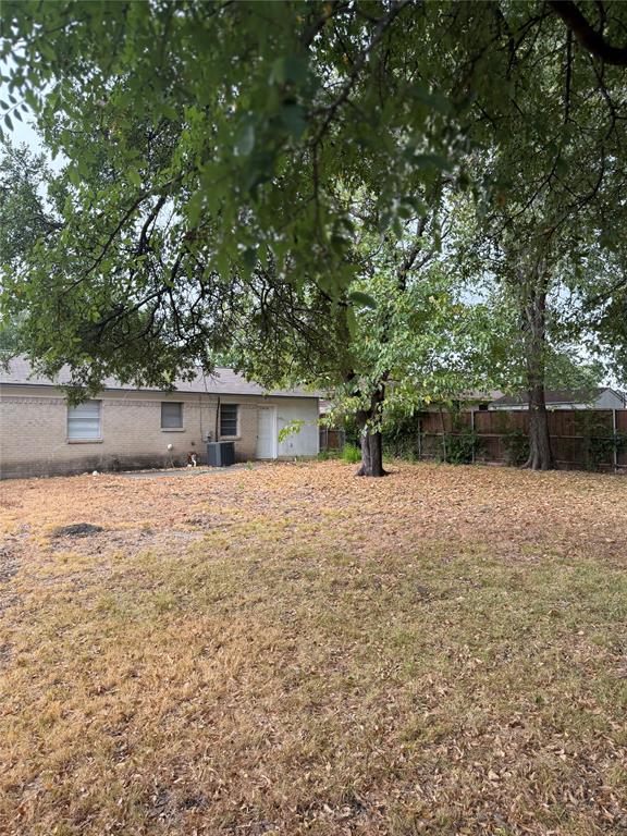 2418 Fulton Drive Property Photo 9
