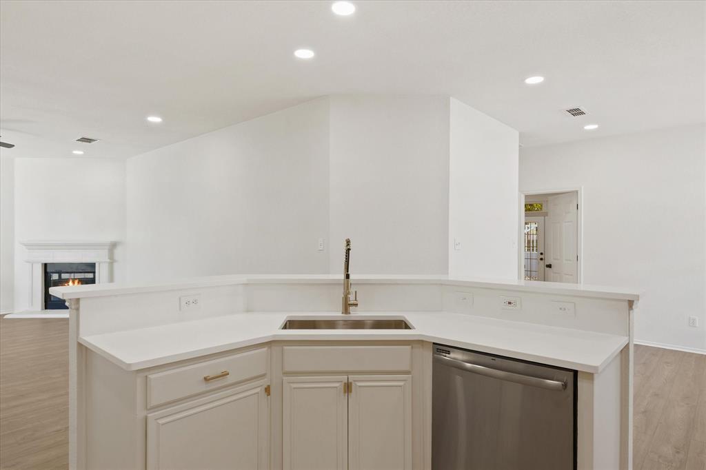 4748 Birchbend Lane Property Photo 10