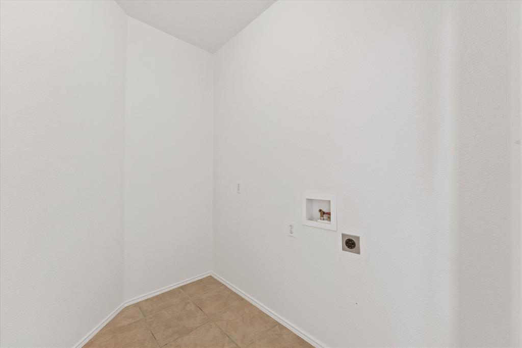 4748 Birchbend Lane Property Photo 19