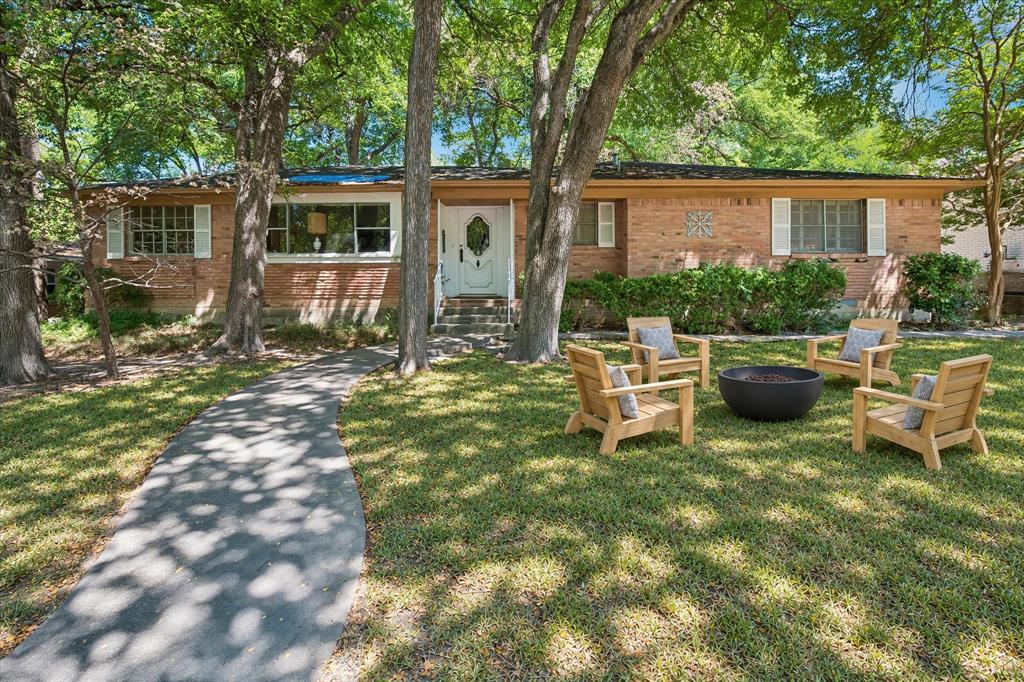 11232 Yorkmont Circle Property Photo 1