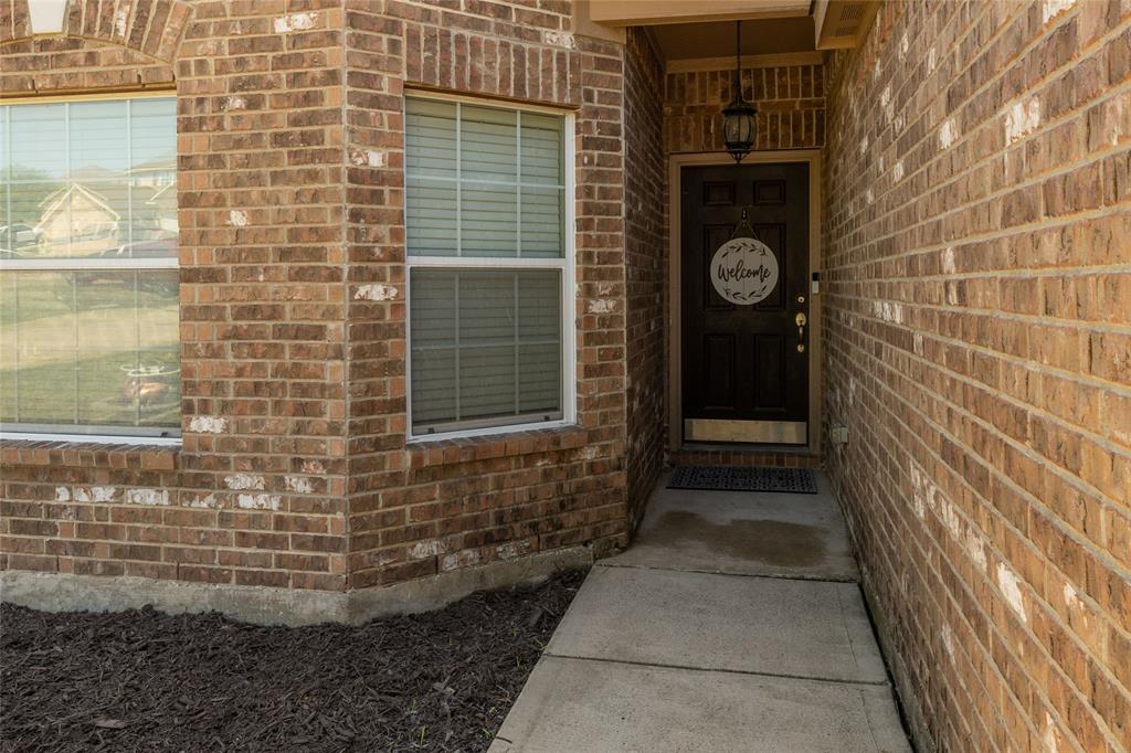 113 Dodge City Court Property Photo 2