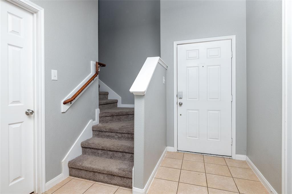 113 Dodge City Court Property Photo 3