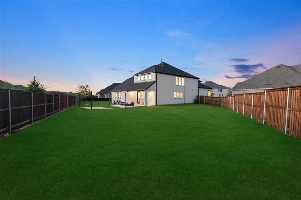 2711 Woodside Road Property Photo 3