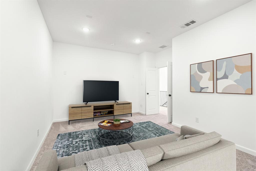 2711 Woodside Road Property Photo 26
