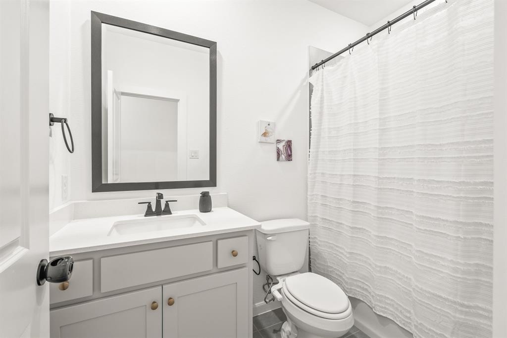 2711 Woodside Road Property Photo 28