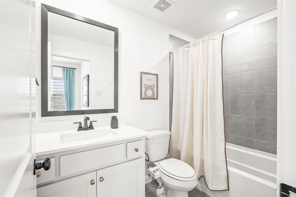 2711 Woodside Road Property Photo 30