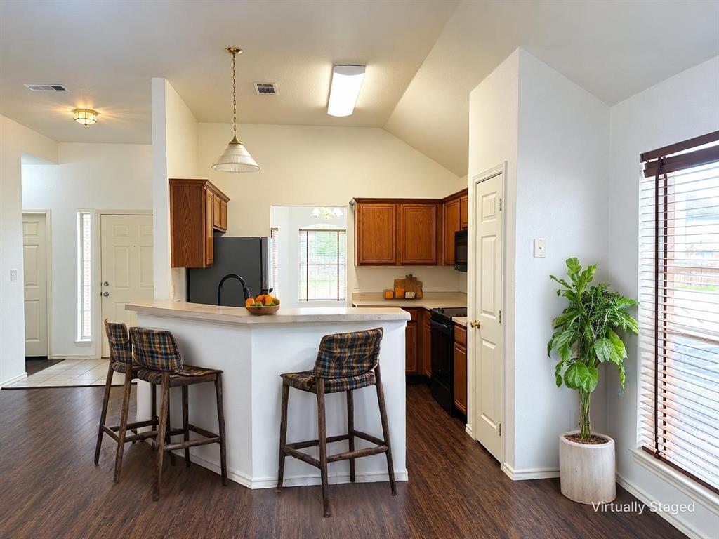 3204 Plumstead Drive Property Photo 8
