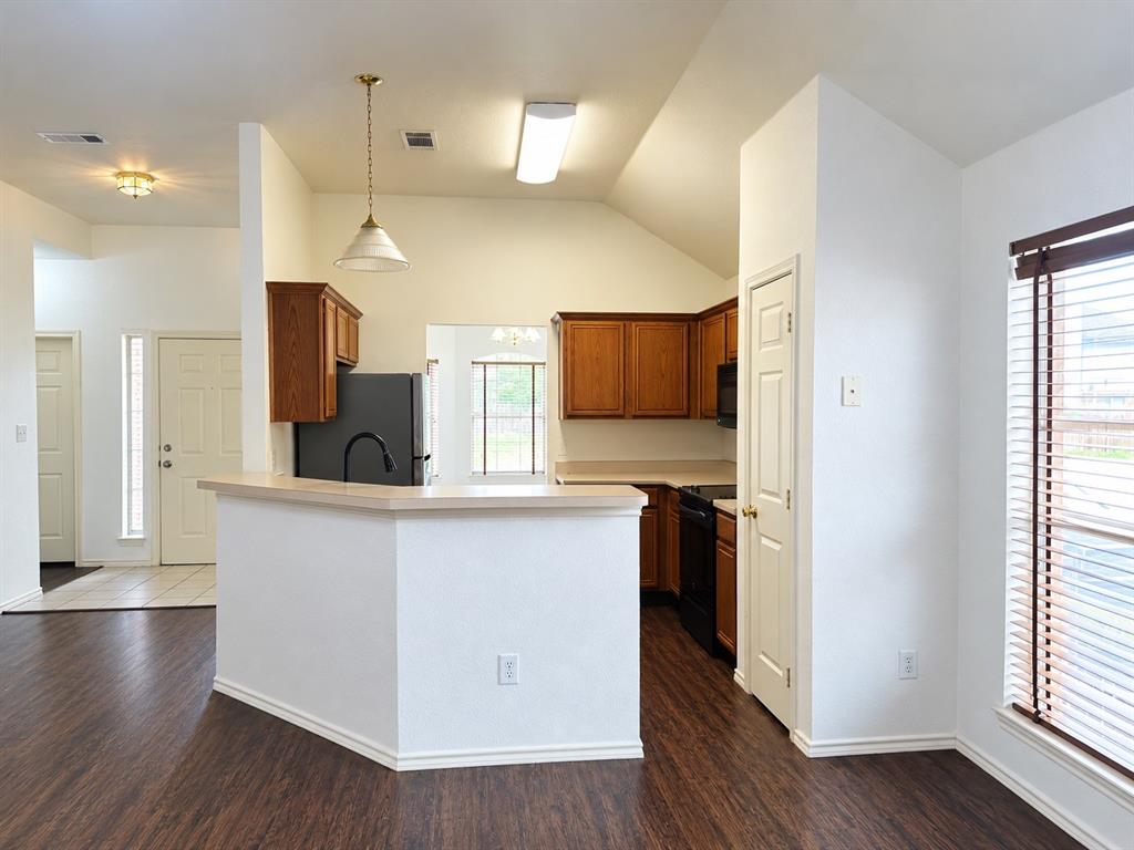 3204 Plumstead Drive Property Photo 9