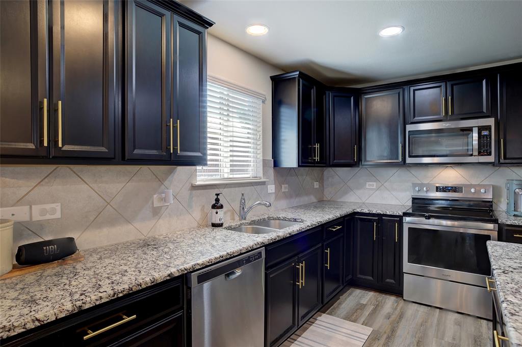 1601 Waggoner Drive Property Photo 8