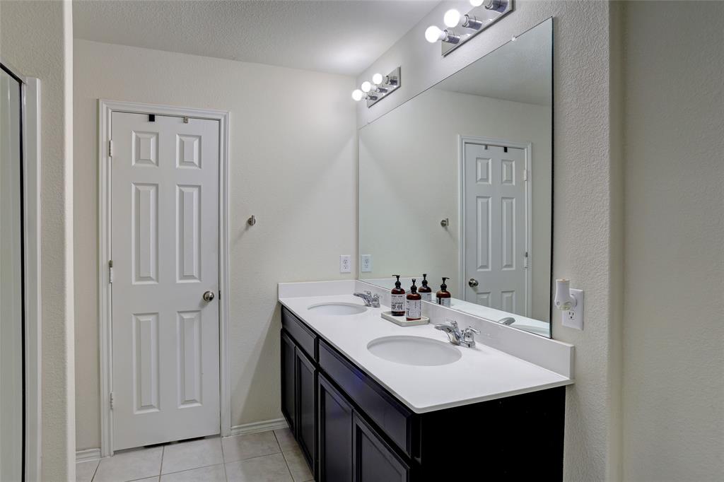 1601 Waggoner Drive Property Photo 17