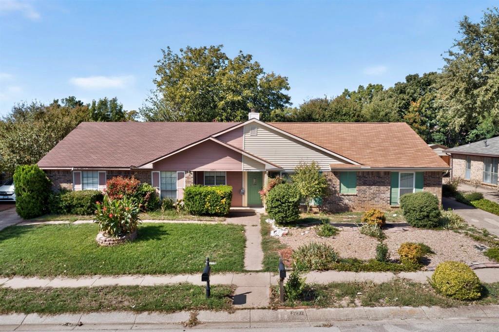 2911 Gray Oak Drive Property Photo 1