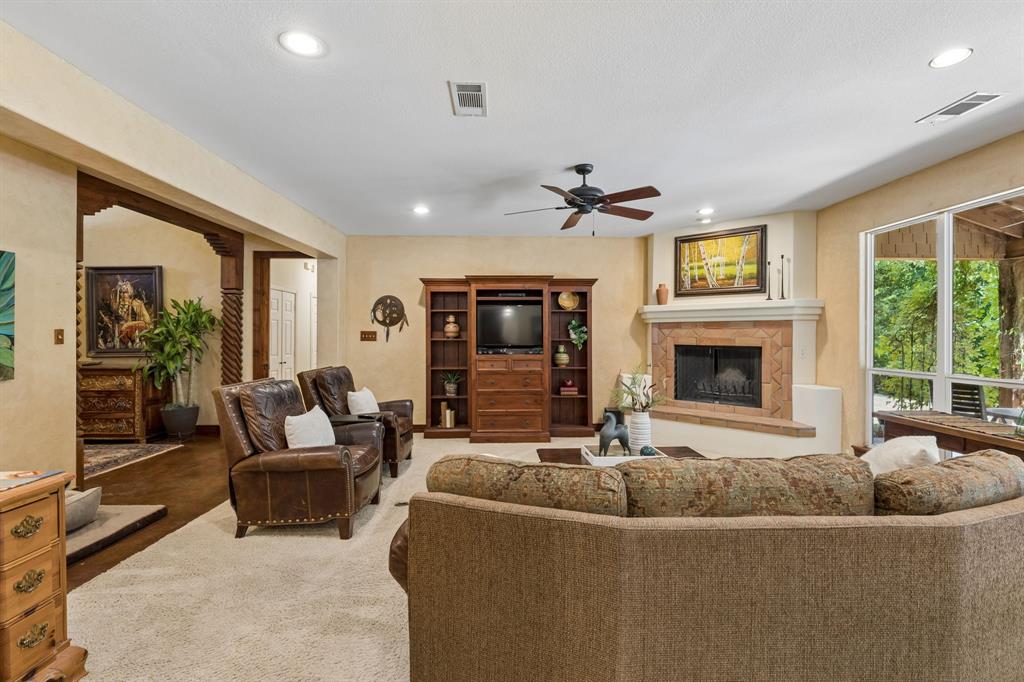 3227 Berry Hollow Property Photo 8