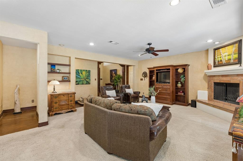 3227 Berry Hollow Property Photo 9
