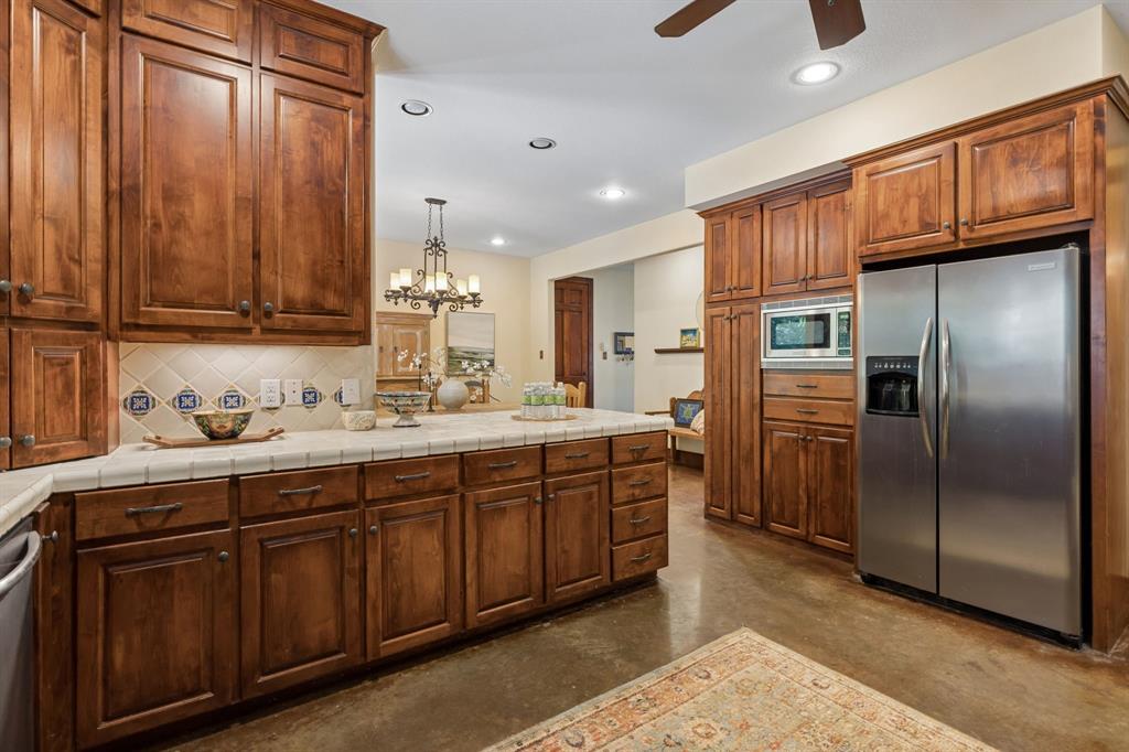 3227 Berry Hollow Property Photo 10