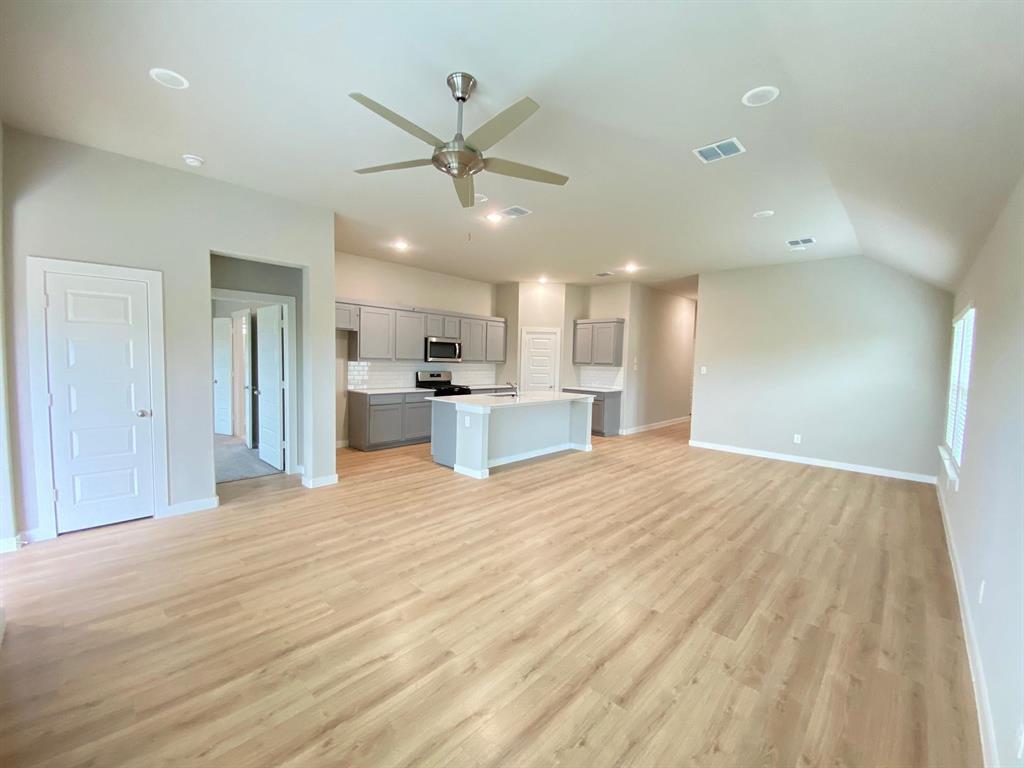 118 Mandarin Street Property Photo 4