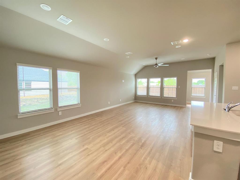 118 Mandarin Street Property Photo 5