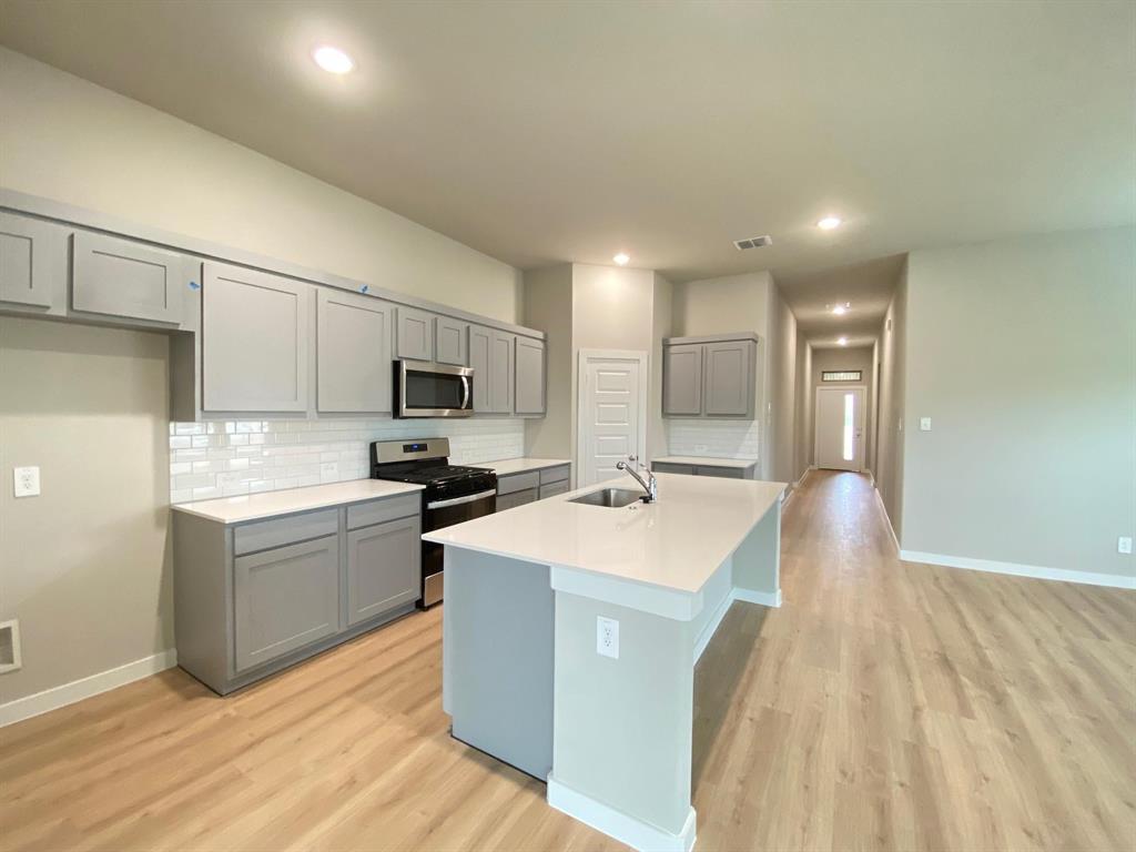 118 Mandarin Street Property Photo 9