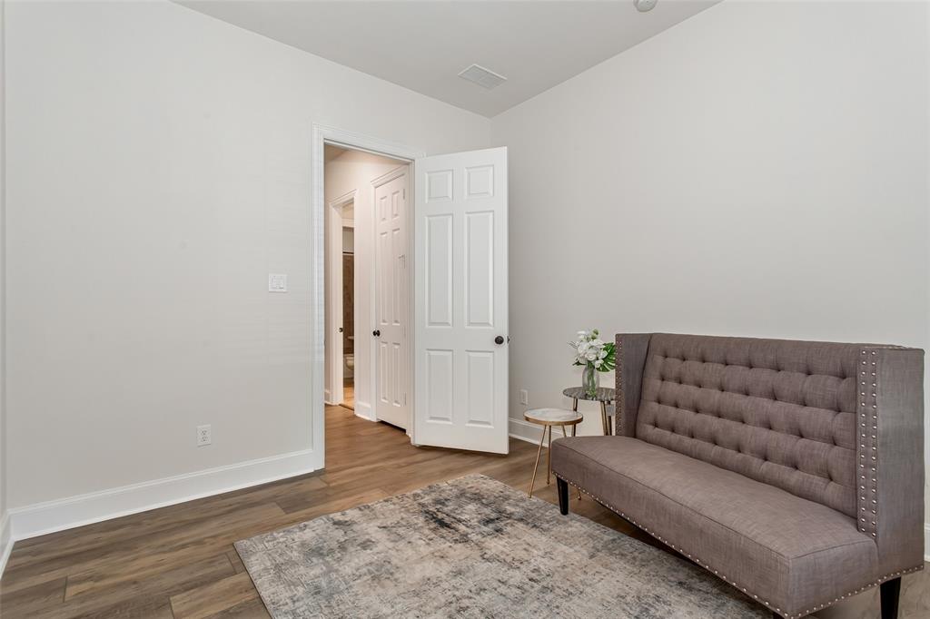 2361 Hedgewood Lane Property Photo 24