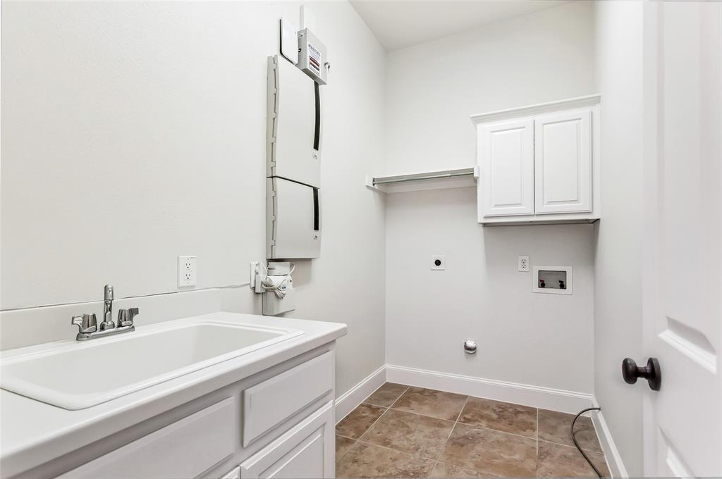 2361 Hedgewood Lane Property Photo 25