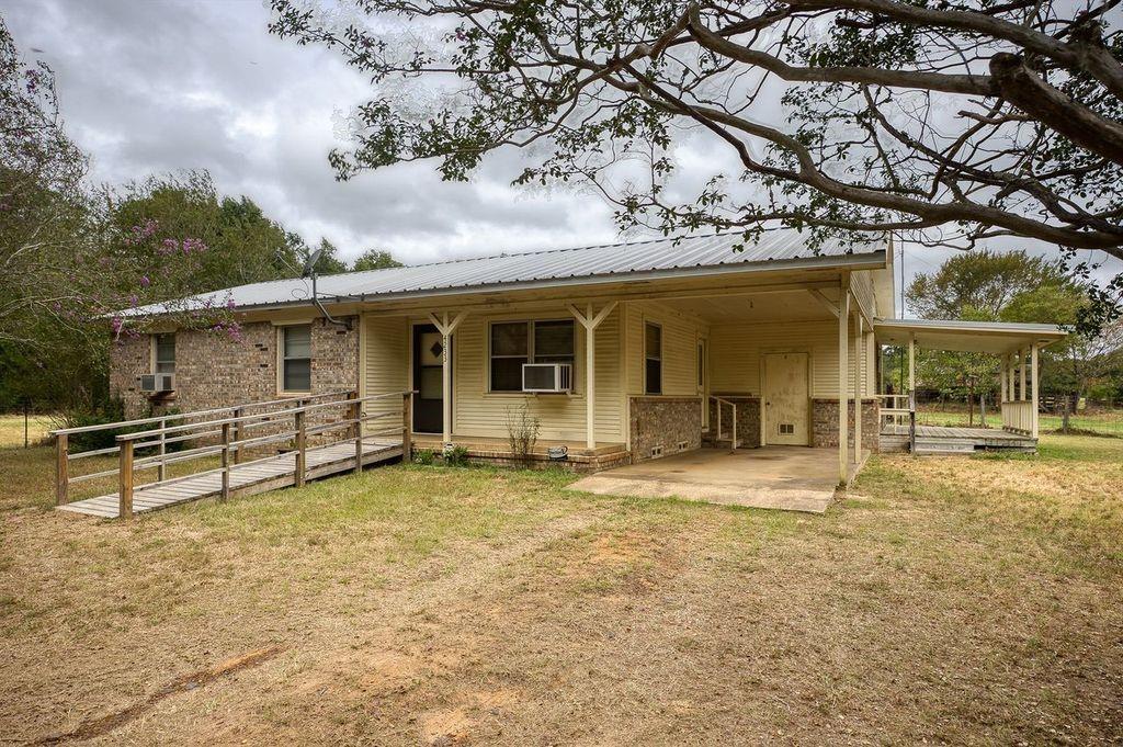 4233 An County Road 163 Property Photo 2
