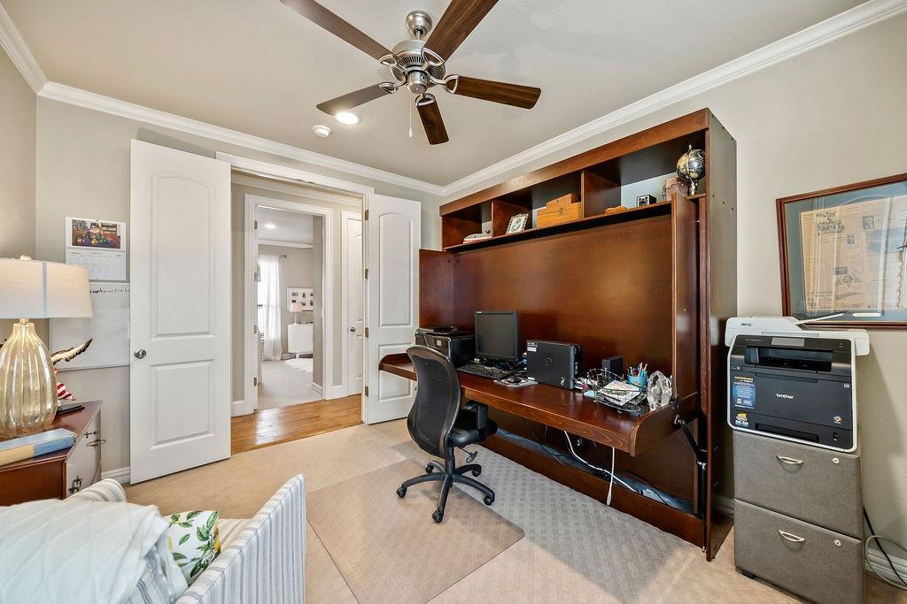 645 E Hill Street Property Photo 14