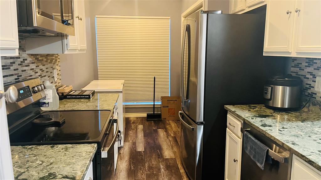 2305 Southlake Court Property Photo 4