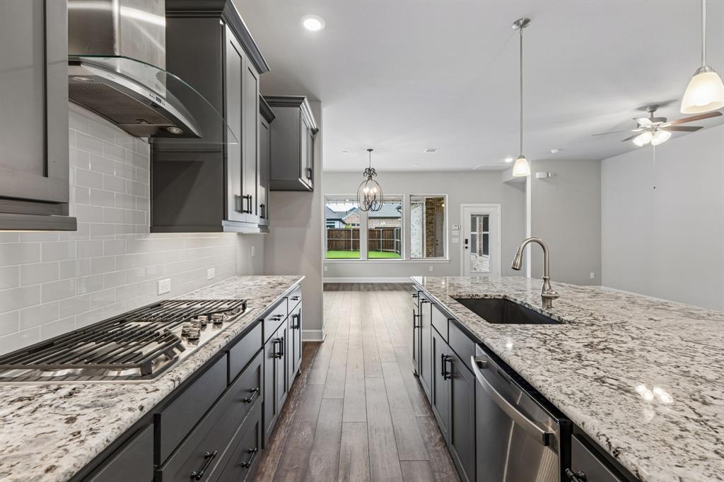 4717 Beaver Creek Drive Property Photo 4