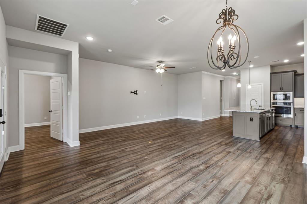 4717 Beaver Creek Drive Property Photo 8