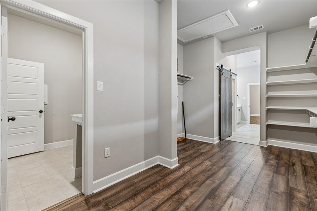 4717 Beaver Creek Drive Property Photo 17