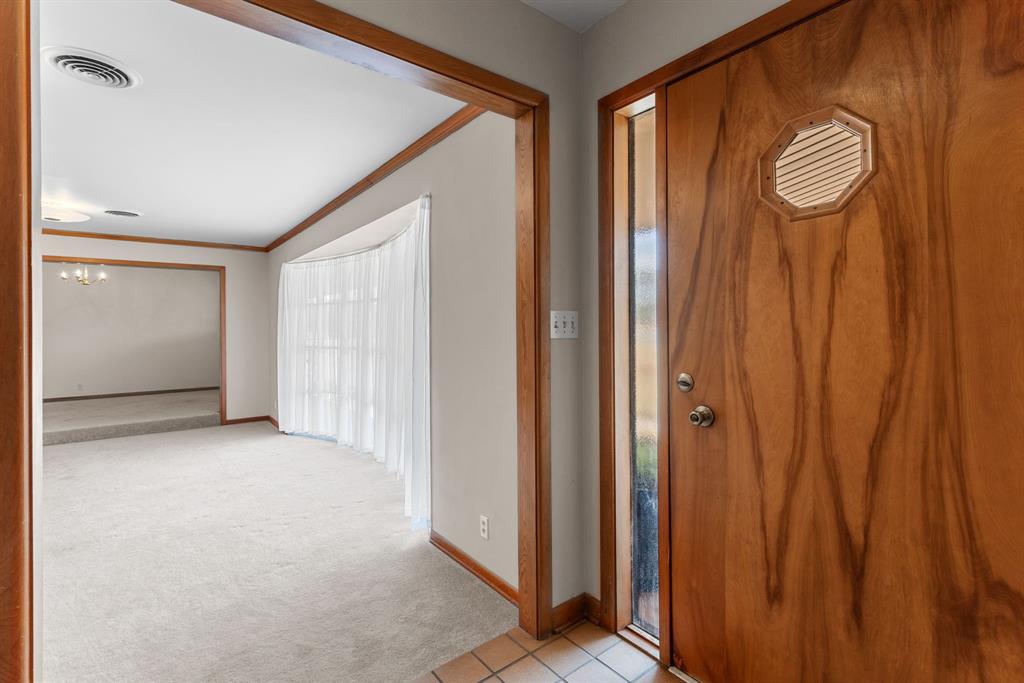 1152 W California Street Property Photo 4